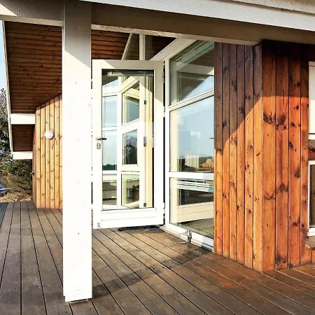 Holiday home Three-bedroom Holiday In 4 Humble
