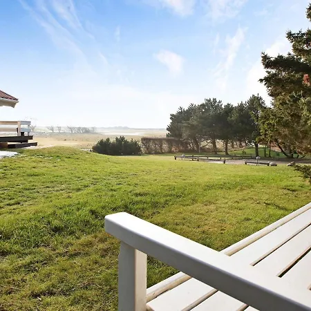 Holiday home Three-bedroom Holiday In 4 Humble